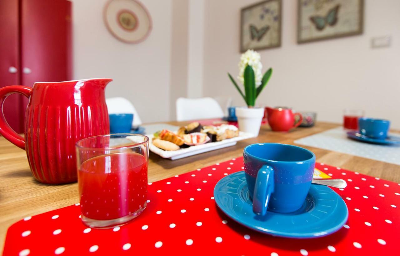 Jolie Julie Accomodation 萨萨里 外观 照片